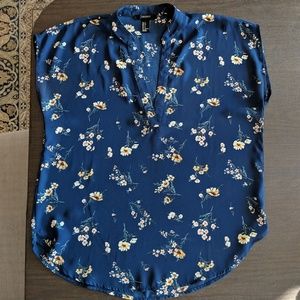 Navy blue blouse with yellow flowers Size 4